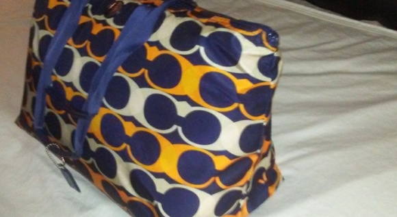 RARE 'SIGNATURE COACH GETAWAY' NYLON WEEKEND TOTE - Picture 2 of 5